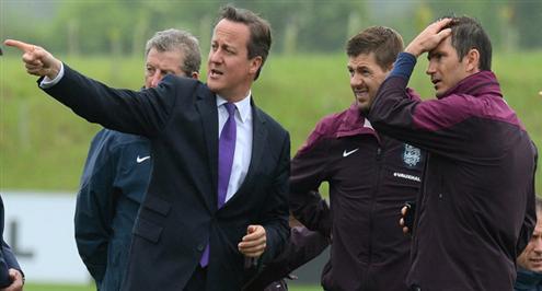 إنجلترا تلمح لاستضافة مونديال 2022 بدلاً من قطر